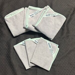 Norwex Mint-Trimmed Gray Cloth Set